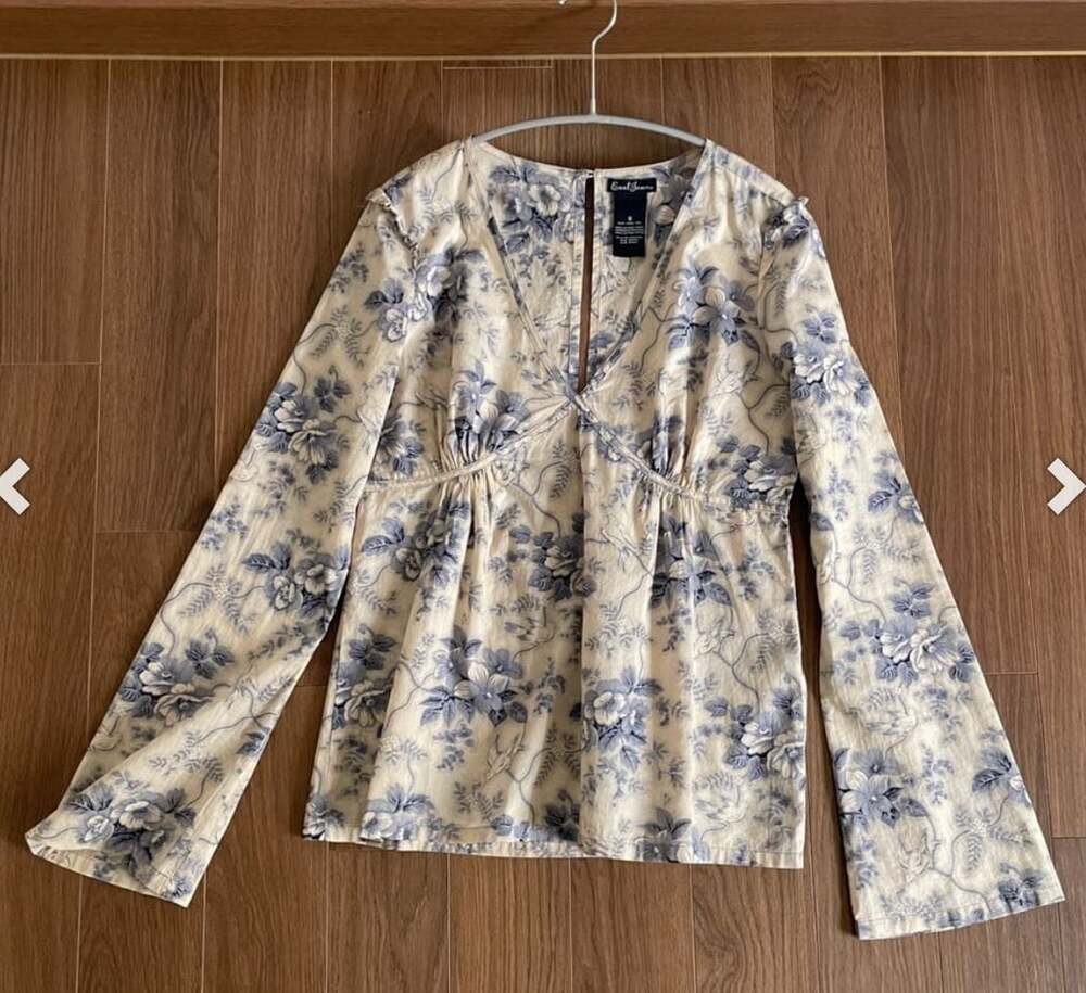 Vintage Blue and White Floral Print Blouse